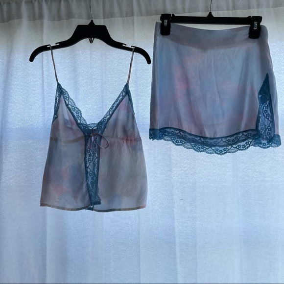 Frankies Bikinis Silk Set - Picture 3 of 4